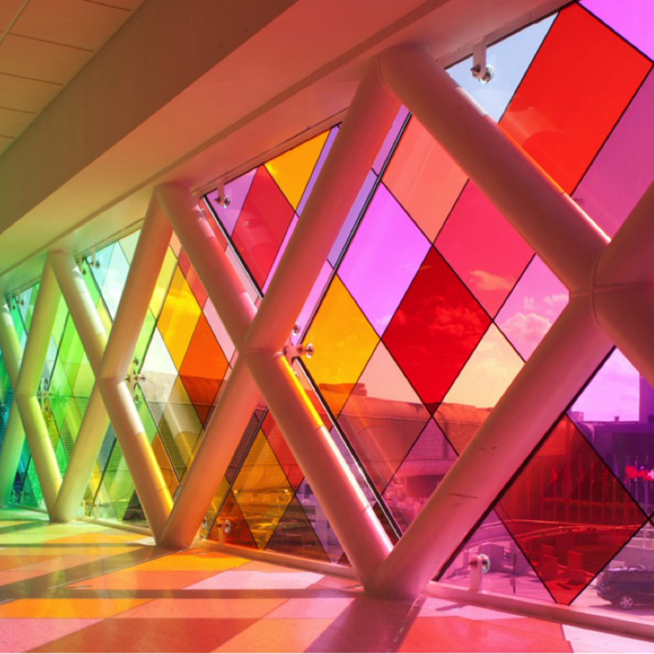 Vous consultez actuellement Qu&rsquo;est-ce que le Plexiglas et pourquoi l&rsquo;utiliser ?